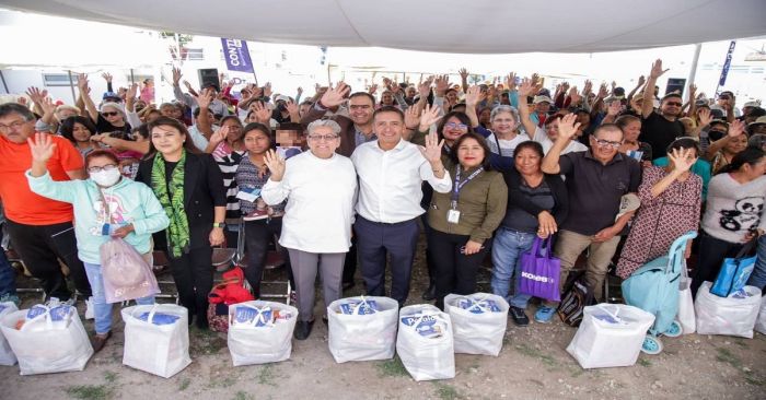 Reciben familias de San Andrés Cholula Apoyos Alimentarios “De la mano Contigo”