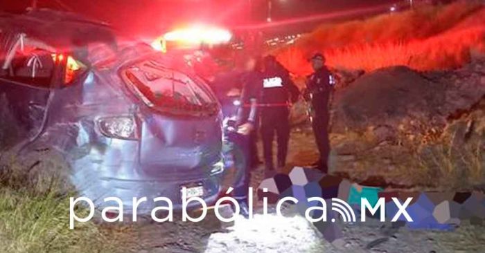 Deja tres muertos volcadura en Periférico