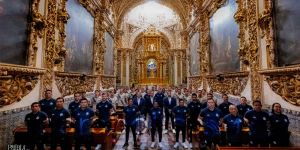 Apela foto oficial a cultura e historia de Puebla: Franja