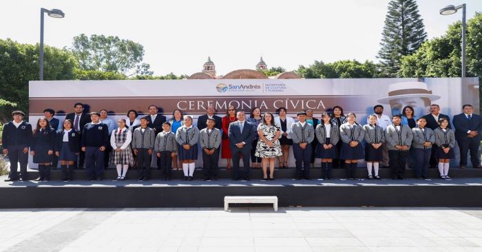 Realizan en San Andrés Cholula ceremonia cívica de junio