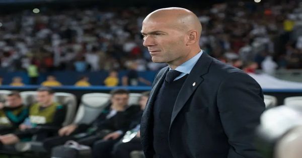 Acude Zinedine Zidane en la Ceremonia de Inauguración de París