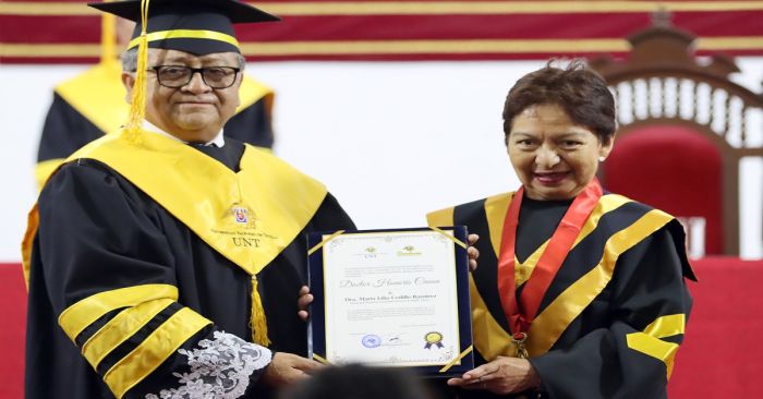Recibe Lilia Cedillo Doctorado Honoris Causa por parte de la Universidad Nacional de Trujillo