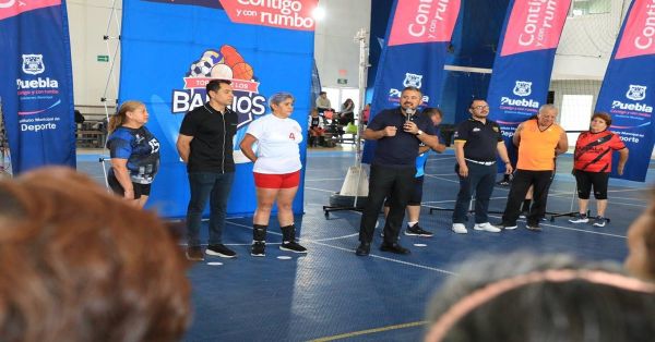 Realizan en Puebla capital el Torneo de Barrios de Cachibol