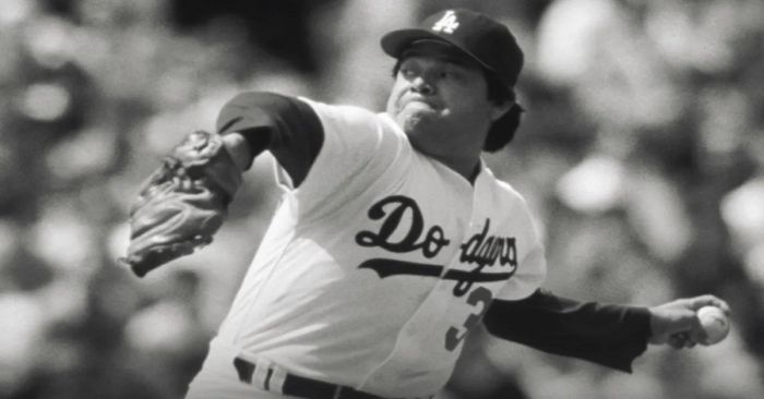 Usará Dodgers parche por Fernando Valenzuela como homenaje en la Serie Mundial