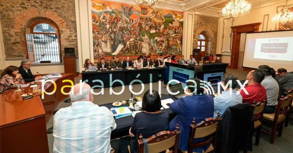 Avanza entrega-recepción en cuatro dependencias del ayuntamiento