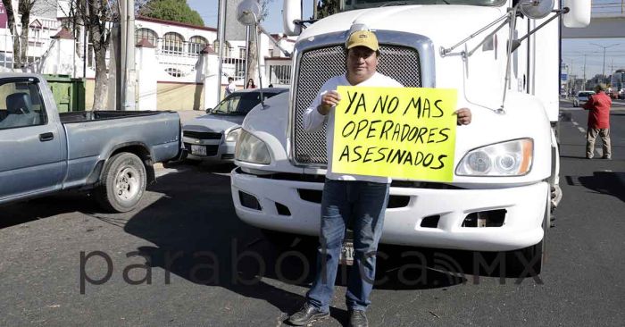 Tiene Paro Nacional de Transportistas tinte político: AMLO