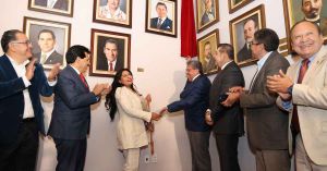 Develan pintura de Alejandro Armenta como presidente de la Mesa Directiva del Senado