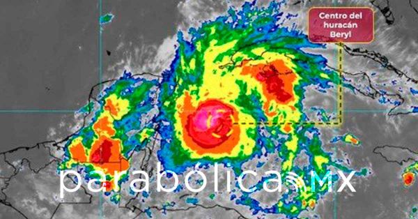 Minuto a Minuto: Impacta el Huracán Beryl la Península de Yucatán