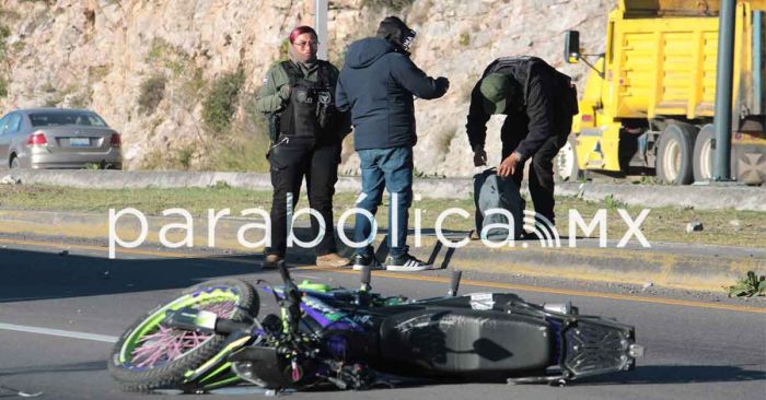 Dejan accidentes en moto dos heridos en Periférico