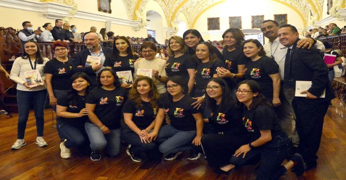 Presentan El Quijotito, obra ilustrada por ni&ntilde;os y ni&ntilde;as del C&iacute;rculo Infantil de la BUAP