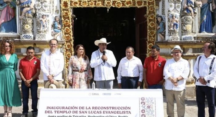 Entrega Sergio Salomón rehabilitación de primaria y templo en Huehuetlán El Chico