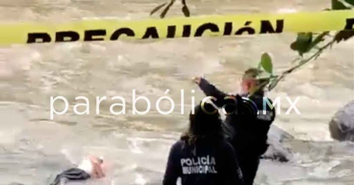 Ubican el cuerpo de una mujer flotando sobre el río Nexapa