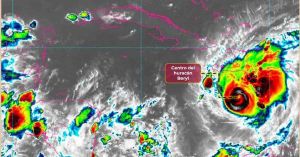 Estamos atentos al huracán Beryl: Sergio Salomón
