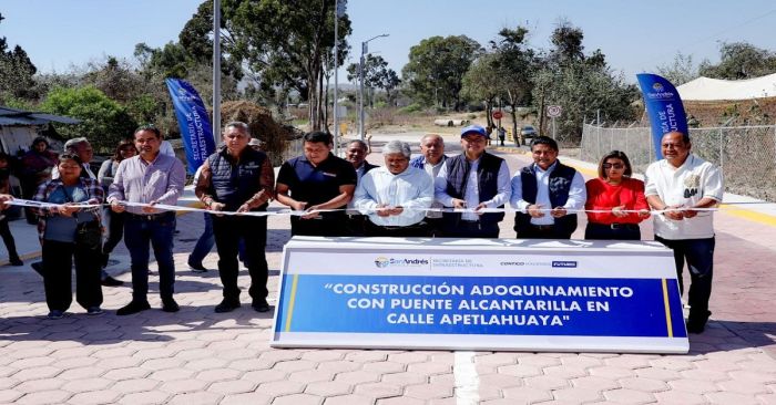 Inauguran en San Andrés Cholula adoquinamiento con puente alcantarilla