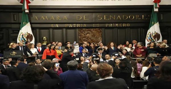 Reconoce López Obrador defensa de legisladores a reforma judicial