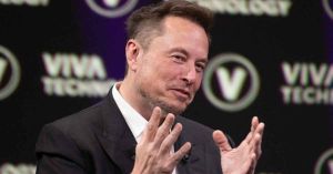 Superará IA al ser humano a más tardar en 2026: Elon Musk