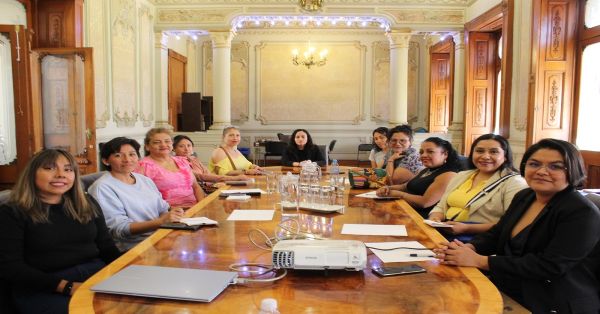 Realizan conferencia sobre “Modalidades y Tipos de Violencia” para sensibilizar a mujeres