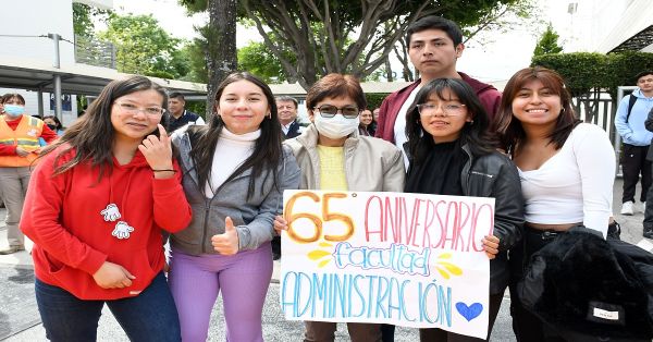 Festejan los 65 años de la Facultad de Administración de la BUAP