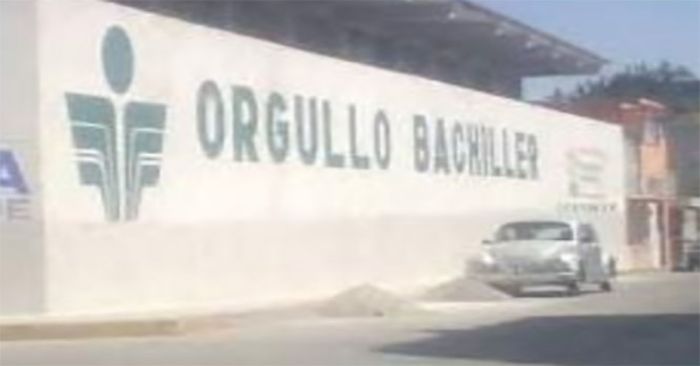 Ingresa alumno al Colegio de Bachilleres de Texmelucan con arma de fuego