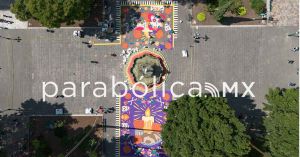 Fotogalería: Colocan impresionante tapete en el Zócalo con motivo del Día de Muertos