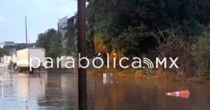 Colapsa el drenaje en el Barrio de Xanenetla