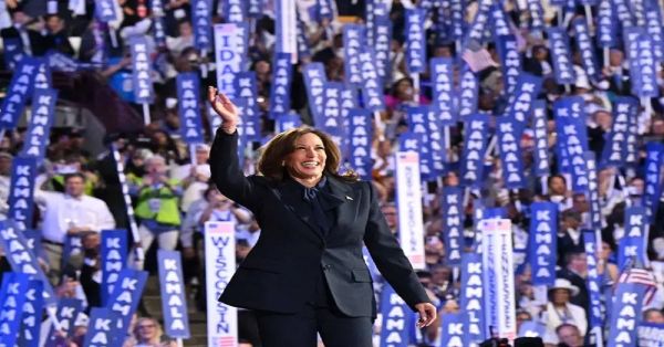 Recaudó Kamala Harris 540 millones de dólares en más de un mes