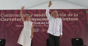 Inaugura AMLO carretera para conectar Veracruz con Corredor Interoceánico del Istmo