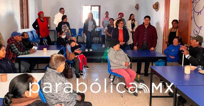 Visitan autoridades de Cuautlancingo a la Estancia de Día de Chautenco