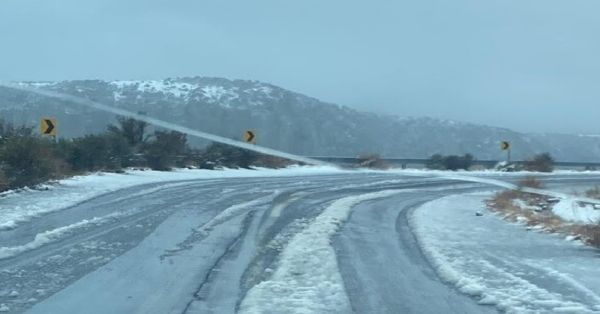 Cierran carreteras en Chihuahua por intensas nevadas