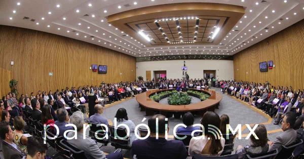 Vocalías permiten transiciones de los poderes en paz: INE