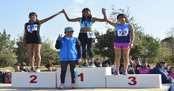 Participan estudiantes, académicos y administrativos en la Carrera Universitaria “Campo Traviesa”