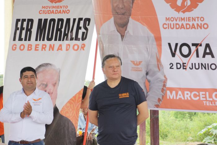 Dialogan Fer Morales y Marcelo T&eacute;llez con ciudadanos de Jalpan