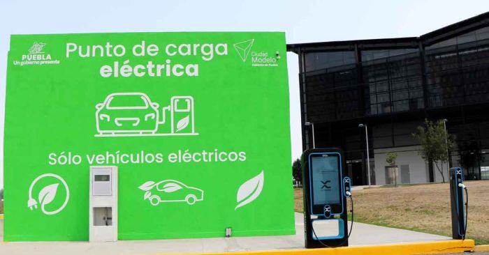 Incorporan estaciones para autos eléctricos e híbridos en Ciudad Modelo