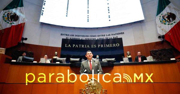 Acompañamos la lucha de AMLO, señala Armenta al despedirse del Senado