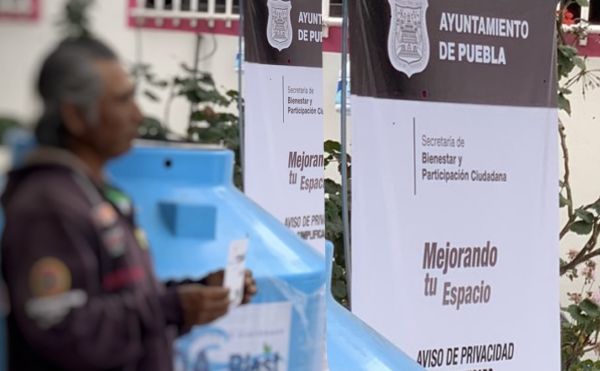 Regresan en plena campaña, los tinacos azules del morenovallismo