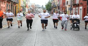 Realizan primera carrera &quot;corre con causa por Puebla&quot;