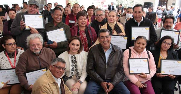 Reconoce Sergio Salom&oacute;n a 130 colaboradores de SEDIF