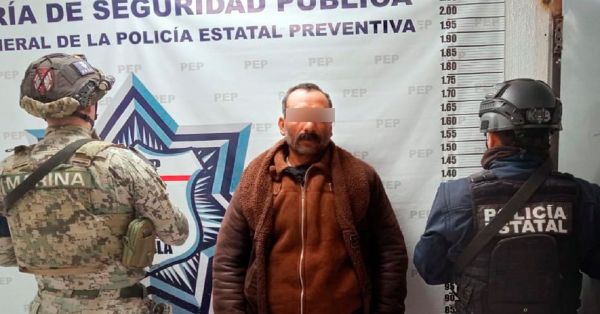 Detienen a dos hombres con escopetas y revólver en Ahuazotepec y Miahuatlán