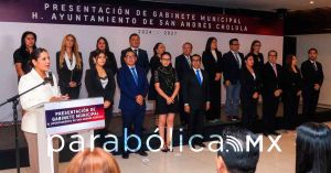 Presenta Lupita Cuautle a los integrantes del gabinete 2024-2027