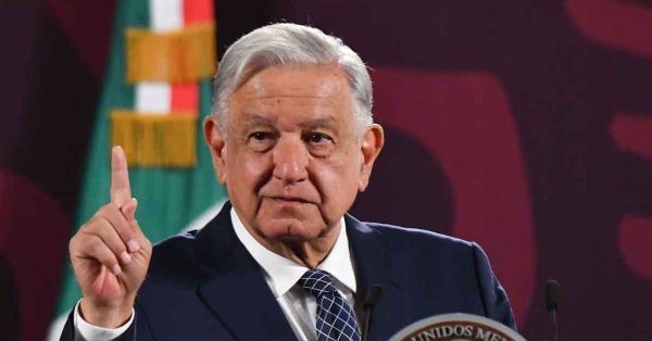 Avala AMLO cancelación de festejos patrios en Sinaloa