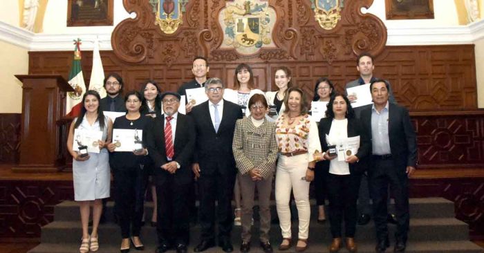 Reconoce BUAP a las mejores tesis de posgrado