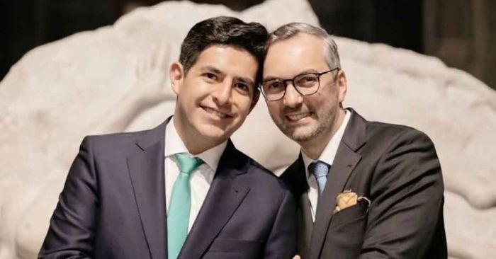 Renuncia Martín Borrego a Semarnat tras celebrar su boda en MUNAL