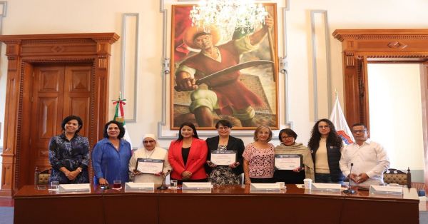 Reconoce Ayuntamiento de Puebla a mujeres destacadas en su labor social