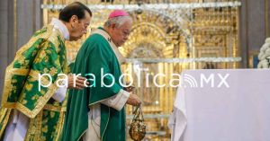 Rezan en la Catedral Metropolitana por los damnificados del Huracán Milton