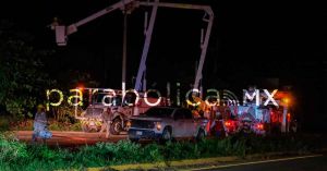 Labora CFE para recuperar la electricidad en toda la Península de Yucatán