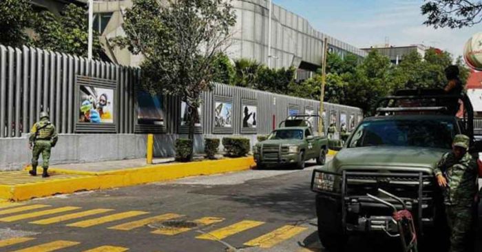 Encuentran explosivo en Torre de Pemex