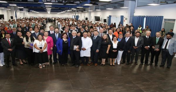 Busca Salud fortalecer conocimiento del área médica en Puebla