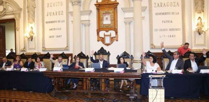 Avala Cabildo horario para venta de alcohol en la capital