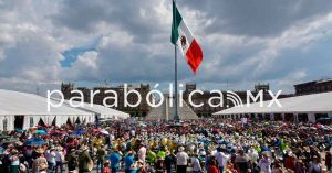 Concluye exhibición de la réplica de la Pirámide de Kukulcán en el zócalo de la CDMX