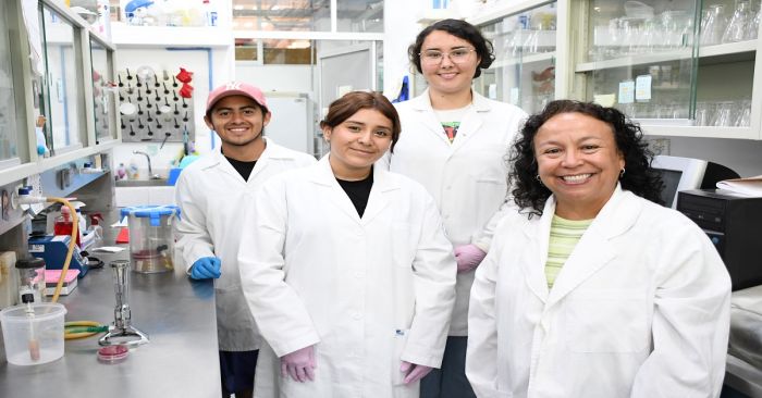 Impulsan en la BUAP investigaciones microbiológicas